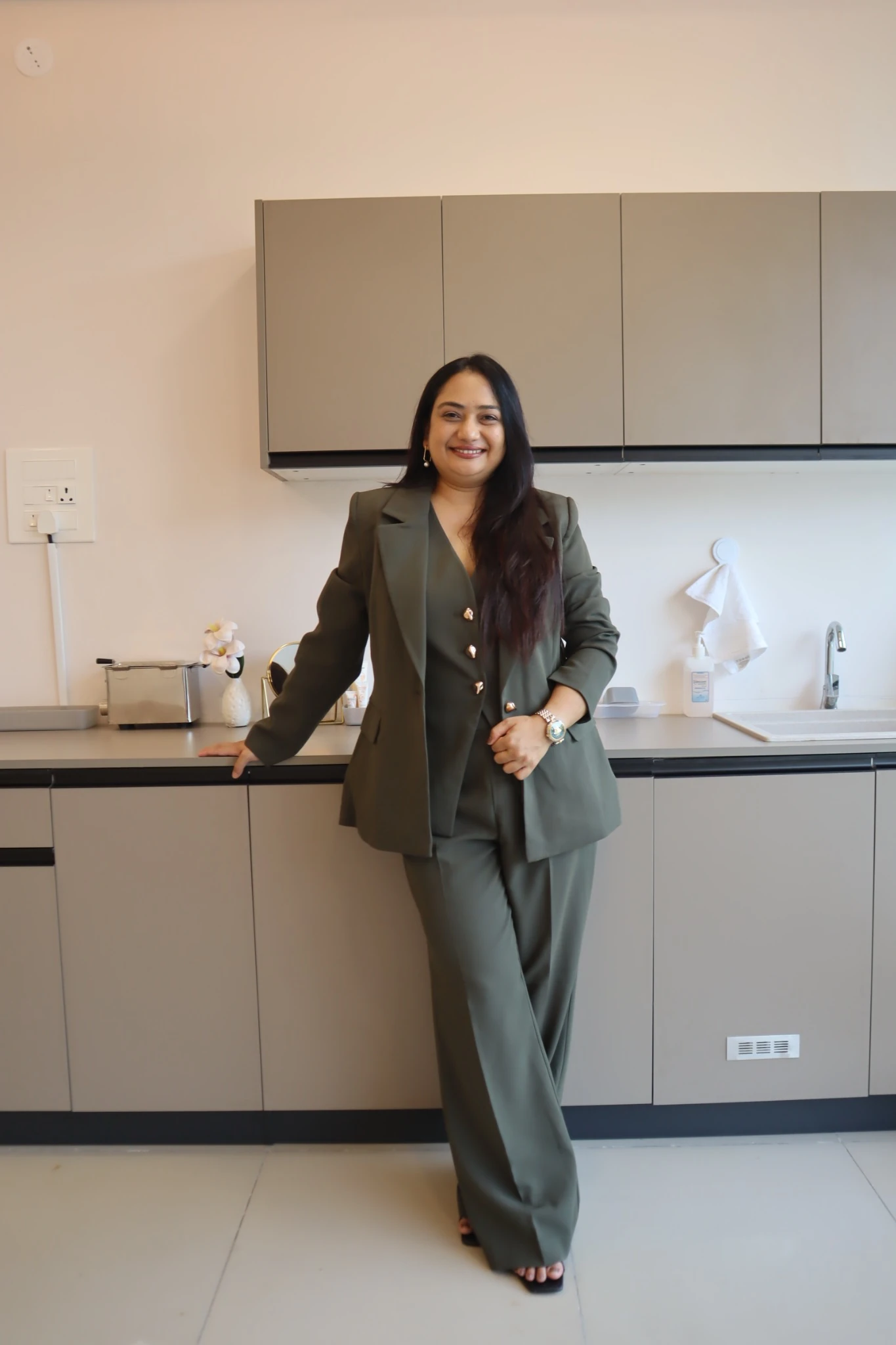 Dr. Munaza Kulsum, Founder & Chief Dermatologist at DermaLuxe Skin Studio, Davangere